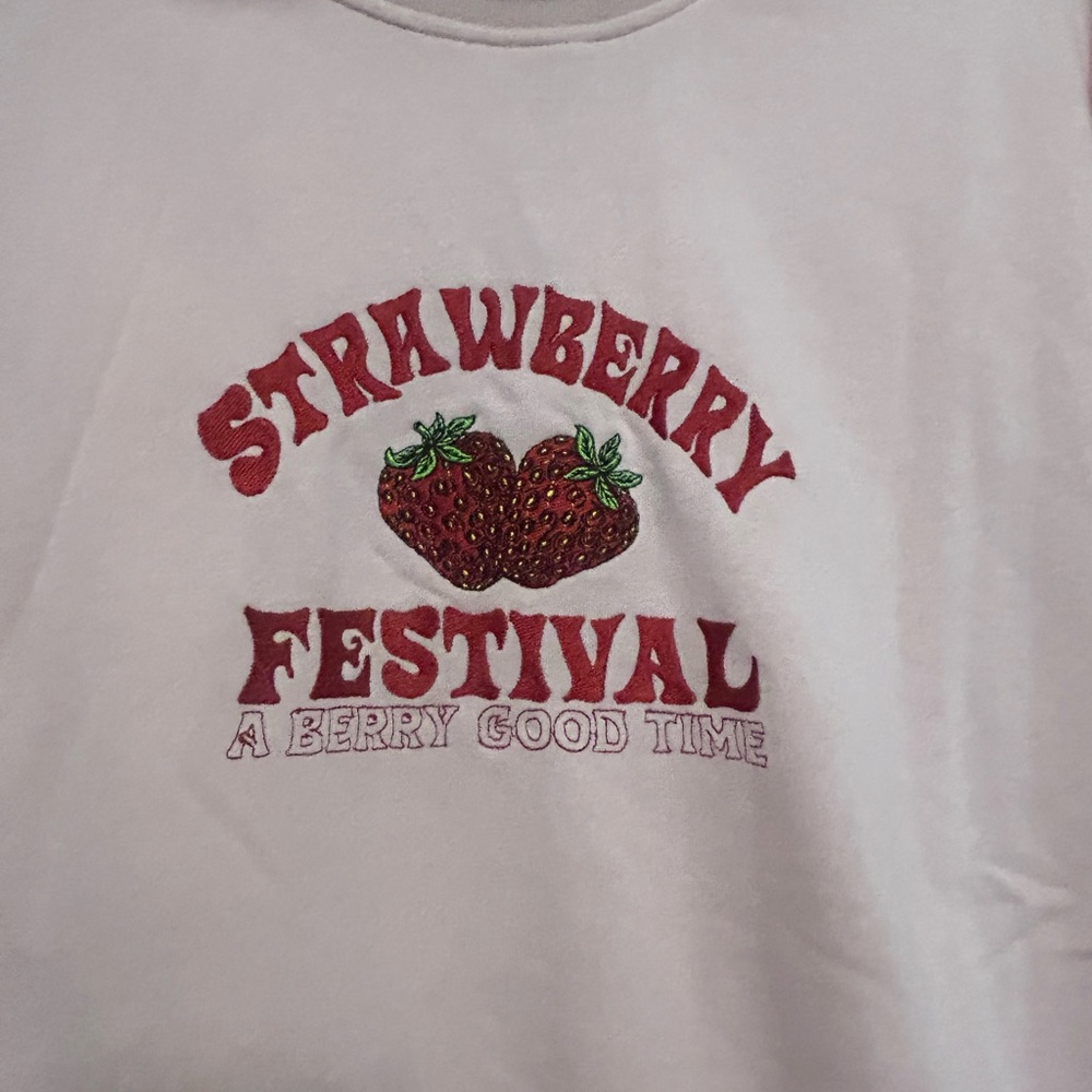 Simply Southern Strawberry Festival Embroidered Crew Neck Sweater - Size Large - Picture 5 of 6